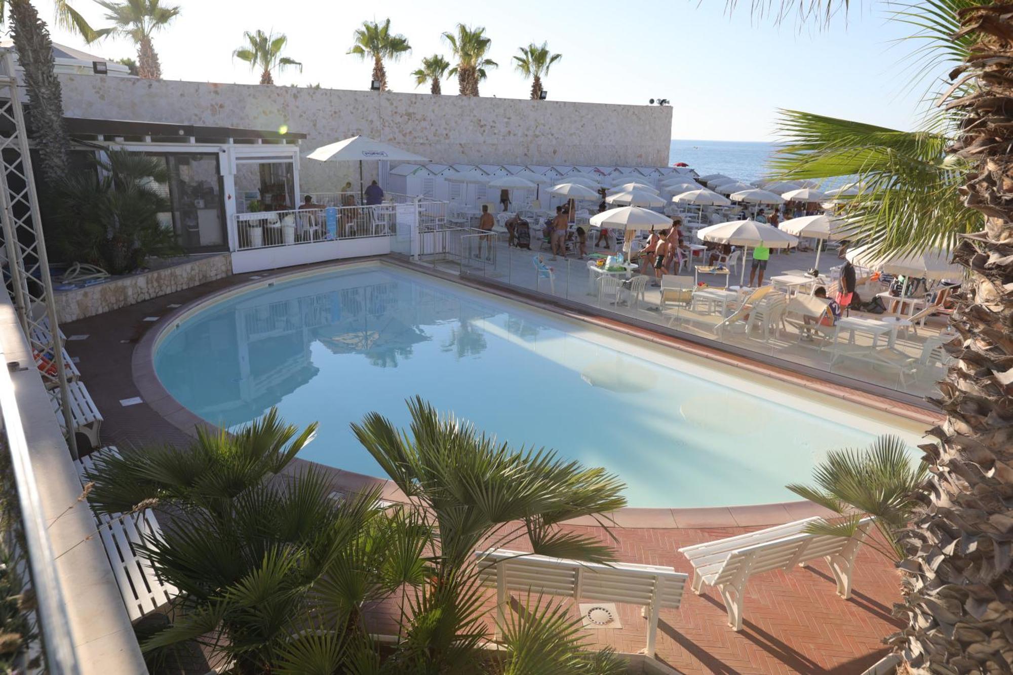 Hotel Lafayette Giovinazzo Eksteriør bilde